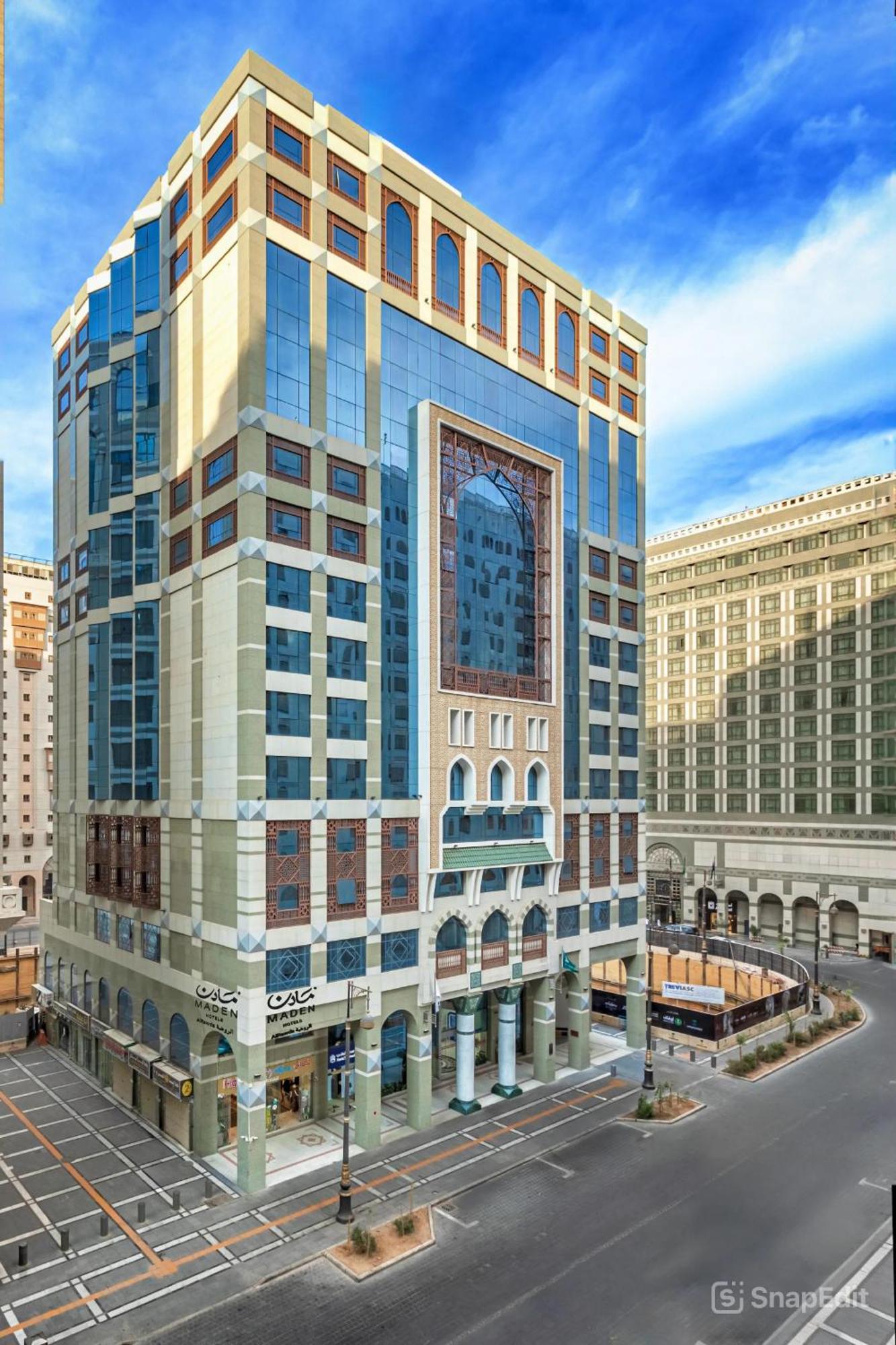 Maden Alrawda Hotel Медина Екстериор снимка The hotel in 2013