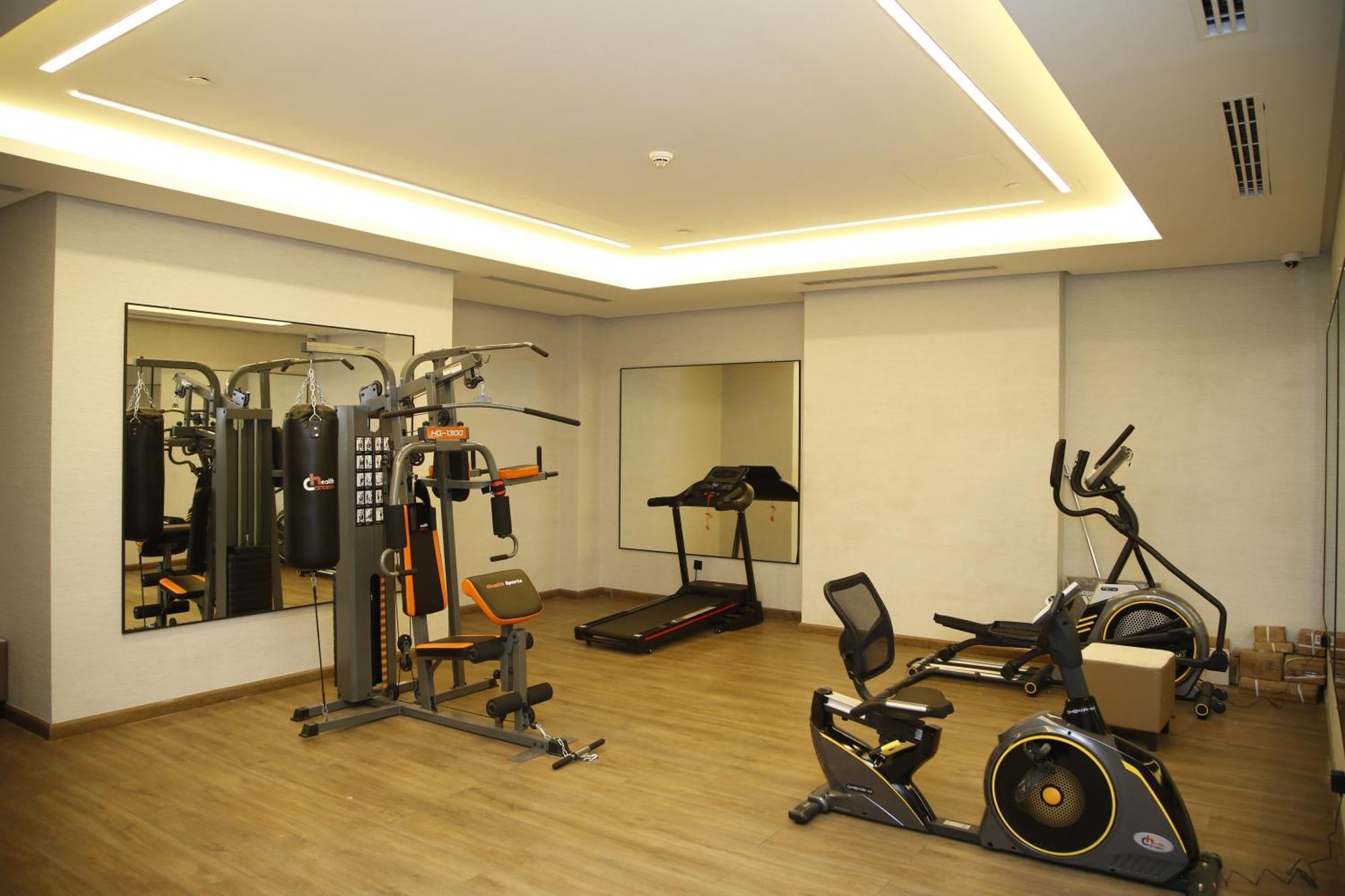 Maden Alrawda Hotel Медина Екстериор снимка The gym at the hotel