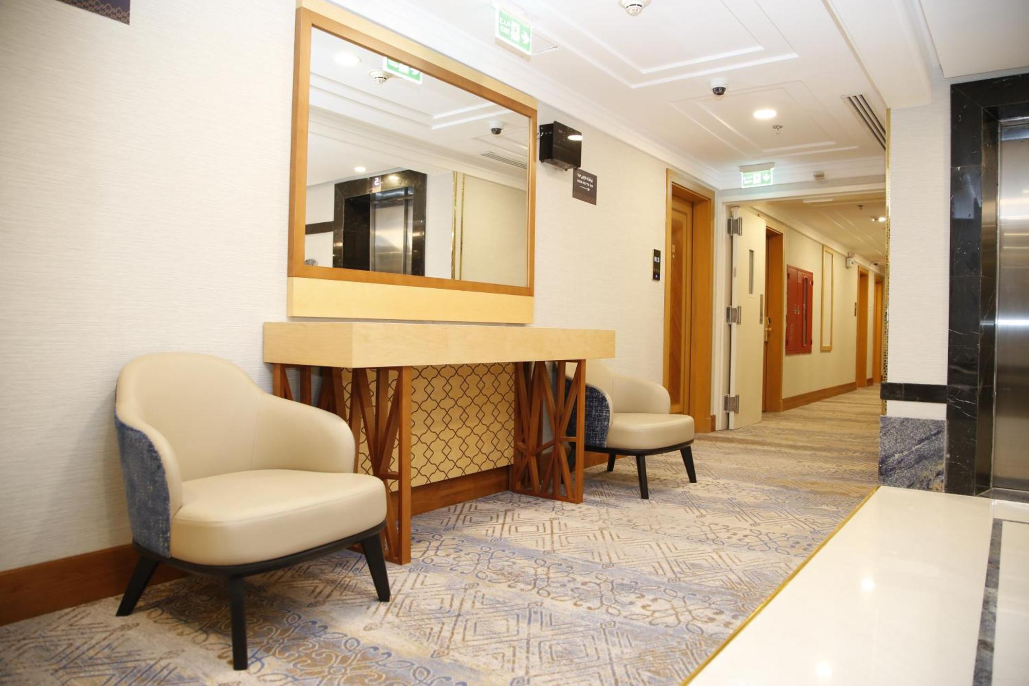 Maden Alrawda Hotel Медина Екстериор снимка The interior of the hotel